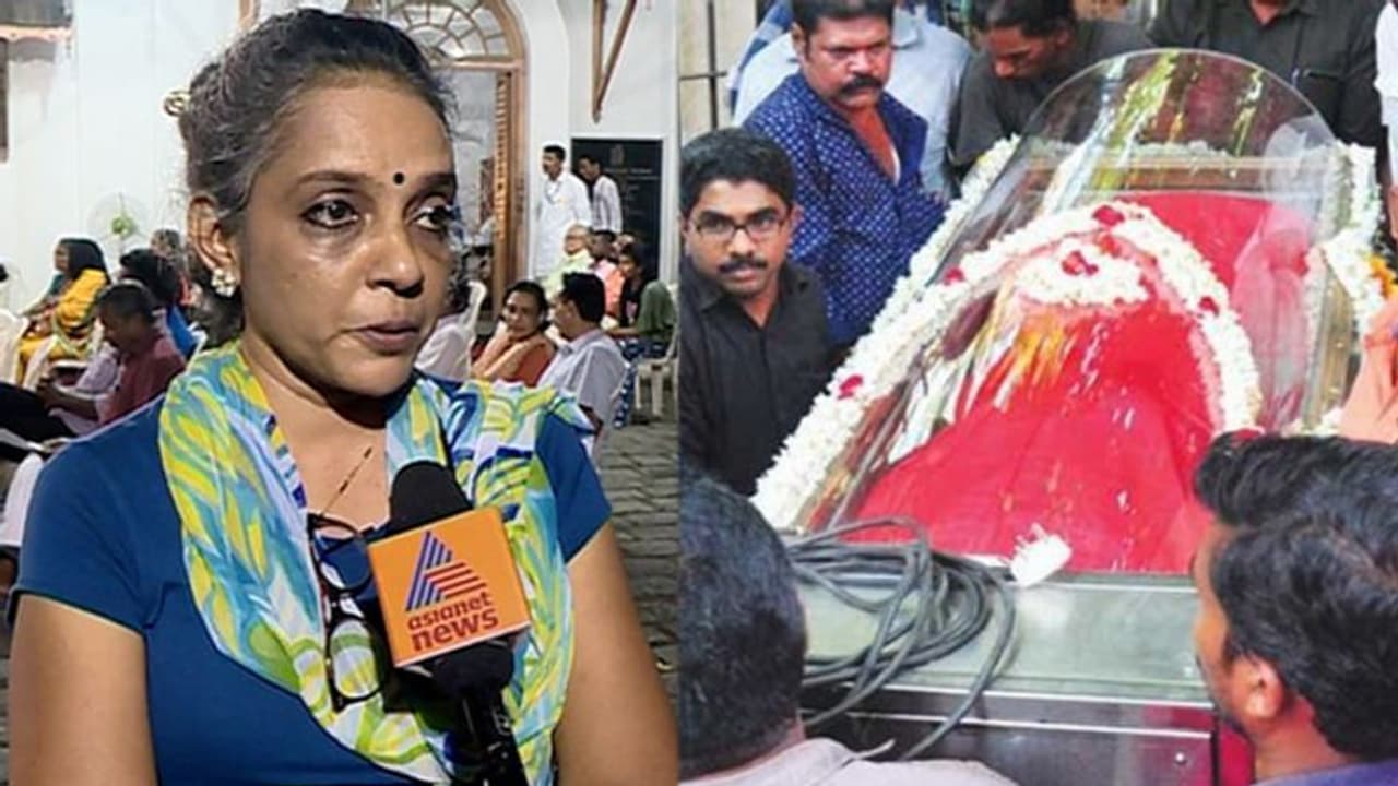 അശാന്തന്റെ മൃതദേഹത്തോട് അനാദരവ് കാണിച്ച അക്കാദമി സെക്രട്ടറിക്കെതിരെ പ്രതിഷേധം; അവാർഡ് നിരസിച്ച് ചിത്രകാരി അശാന്തന്റെ മൃതദേഹത്തോട് അനാദരവ് കാണിച്ച അക്കാദമി സെക്രട്ടറിക്കെതിരെ പ്രതിഷേധം; അവാർഡ് നിരസിച്ച് ചിത്രകാരി