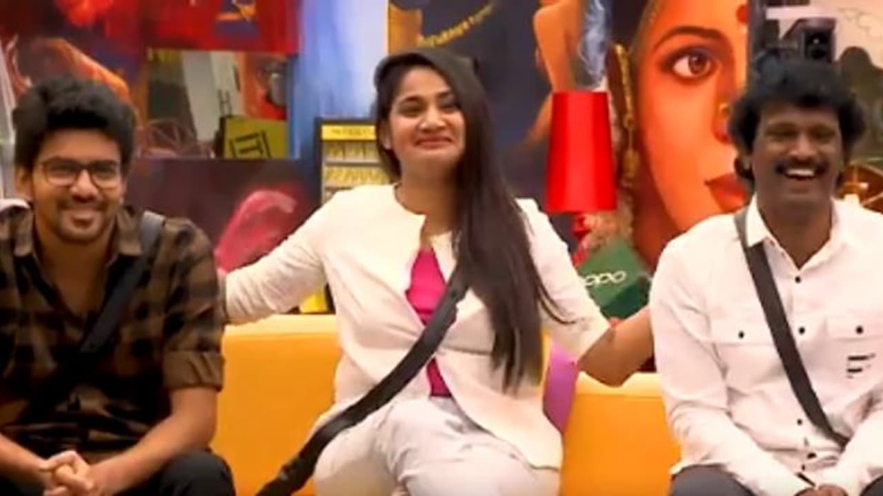 “அடேய்.. கவின் நீ 90 நாளா அதைத்தாண்டா பண்ணிட்டு இருக்கே”...சேரன் அடித்த பகீர் கமெண்ட்... “அடேய்.. கவின் நீ 90 நாளா அதைத்தாண்டா பண்ணிட்டு இருக்கே”...சேரன் அடித்த பகீர் கமெண்ட்...