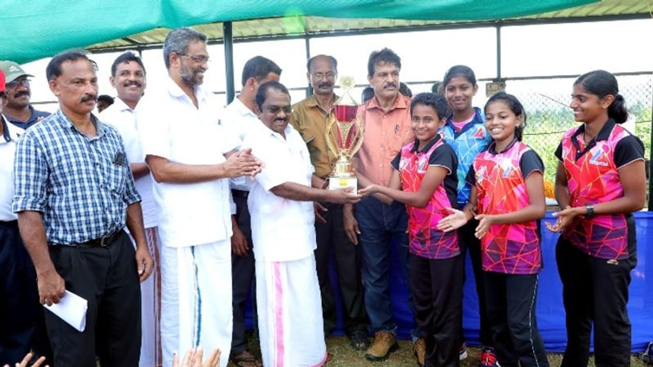 കോഴിക്കോട് ജില്ലാ ജൂനിയർ അത്ലറ്റിക് ചാമ്പ്യൻഷിപ്പ്: മലബാർ സ്പോർട്സ് അക്കാദമി ചാമ്പ്യൻമാർ കോഴിക്കോട് ജില്ലാ ജൂനിയർ അത്ലറ്റിക് ചാമ്പ്യൻഷിപ്പ്: മലബാർ സ്പോർട്സ് അക്കാദമി ചാമ്പ്യൻമാർ