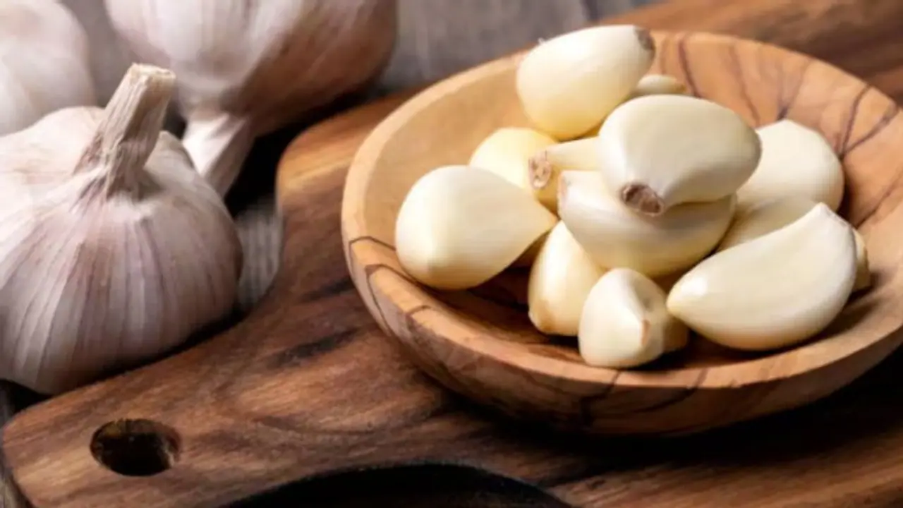 রোজ সকালে দু কোয়া রসুন, তাতেই ইস্ট্রোজেনের ঘাটতি মিটবে মহিলাদের রোজ সকালে দু কোয়া রসুন, তাতেই ইস্ট্রোজেনের ঘাটতি মিটবে মহিলাদের