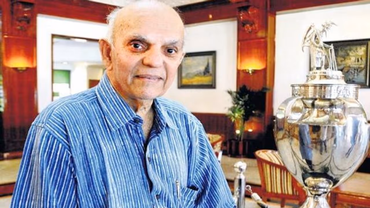 नहीं रहे पूर्व क्रिकेटर माधव आप्टे, दिल का दौरा पड़ने से निधन नहीं रहे पूर्व क्रिकेटर माधव आप्टे, दिल का दौरा पड़ने से निधन