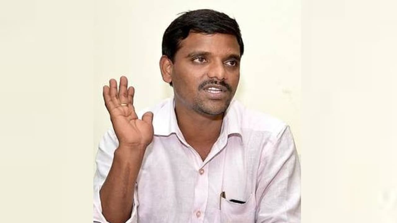 కేసీఆర్ పై వీడియోలు: మల్లన్న అరెస్టుకు రంగం సిద్ధం?