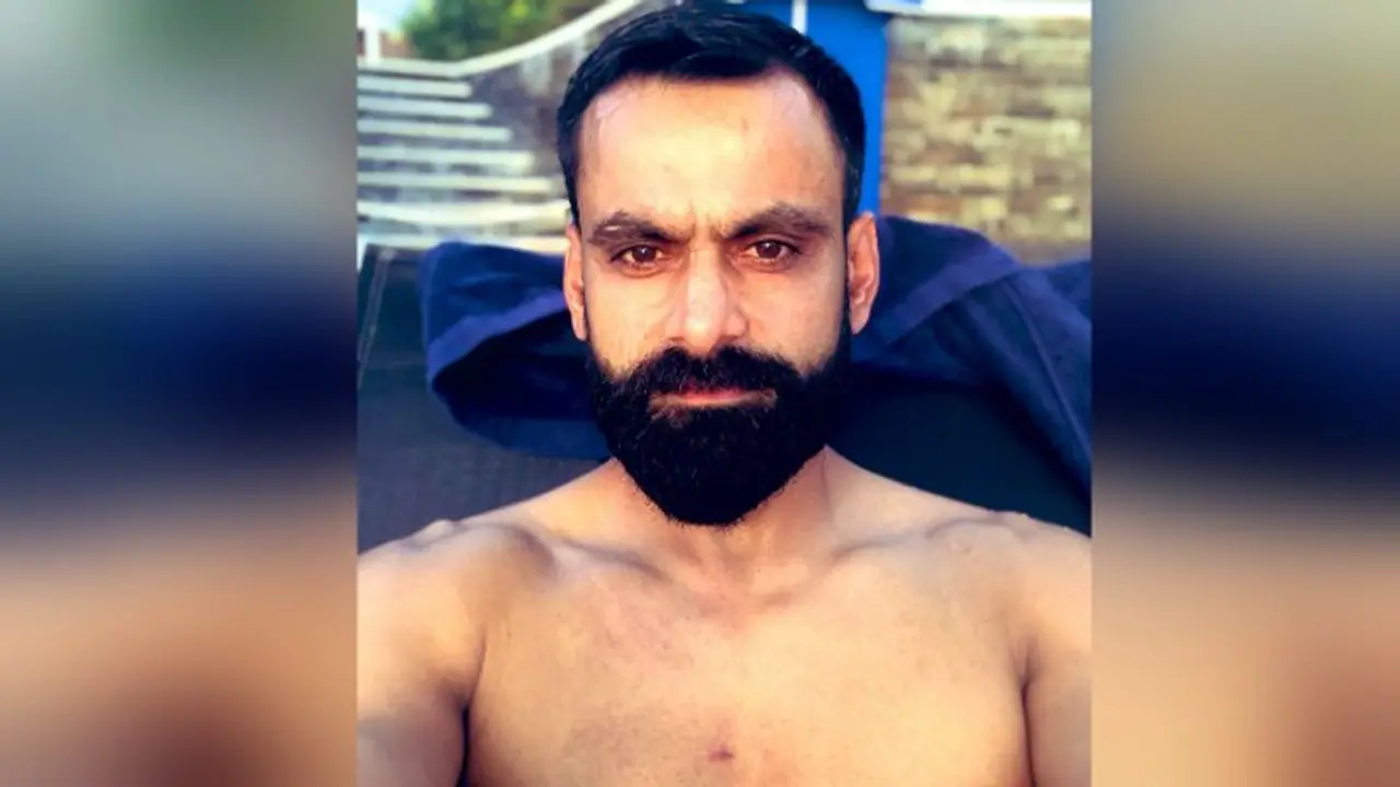 ಫೋಟೋ ಶೇರ್ ಮಾಡಿದ ಹಫೀಜ್; ಕೊಹ್ಲಿ ನಕಲು ಮಾಡಬೇಡಿ ಎಂದ ಫ್ಯಾನ್ಸ್