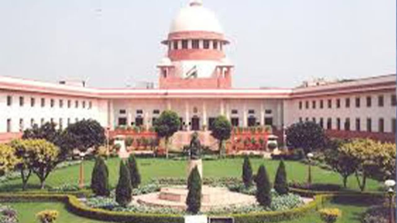 Supreme Court's five judge constitution bench to hear petitions challenging abrogation of Article 370