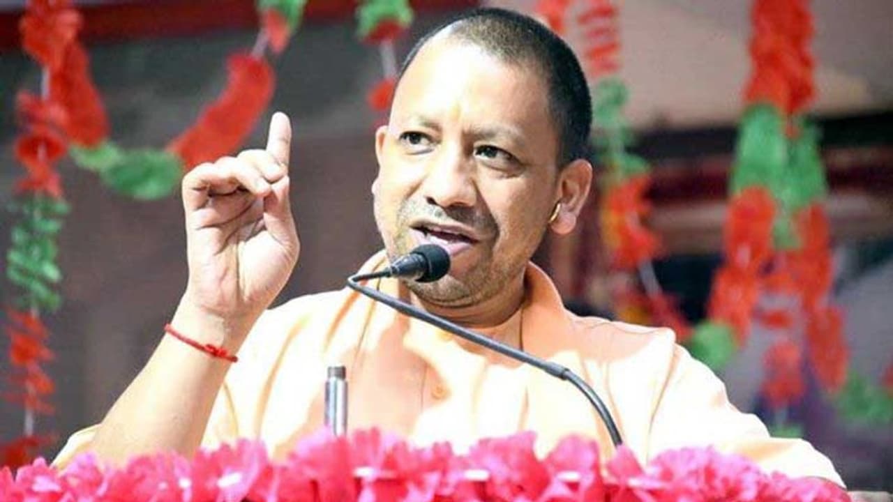 एमबीबीएस डॉक्टरों को पढ़ाई के बाद दो साल गांव में देनी होगी सेवाएं, सीएम ने कहा इसके लिए हो रहा करार एमबीबीएस डॉक्टरों को पढ़ाई के बाद दो साल गांव में देनी होगी सेवाएं, सीएम ने कहा इसके लिए हो रहा करार