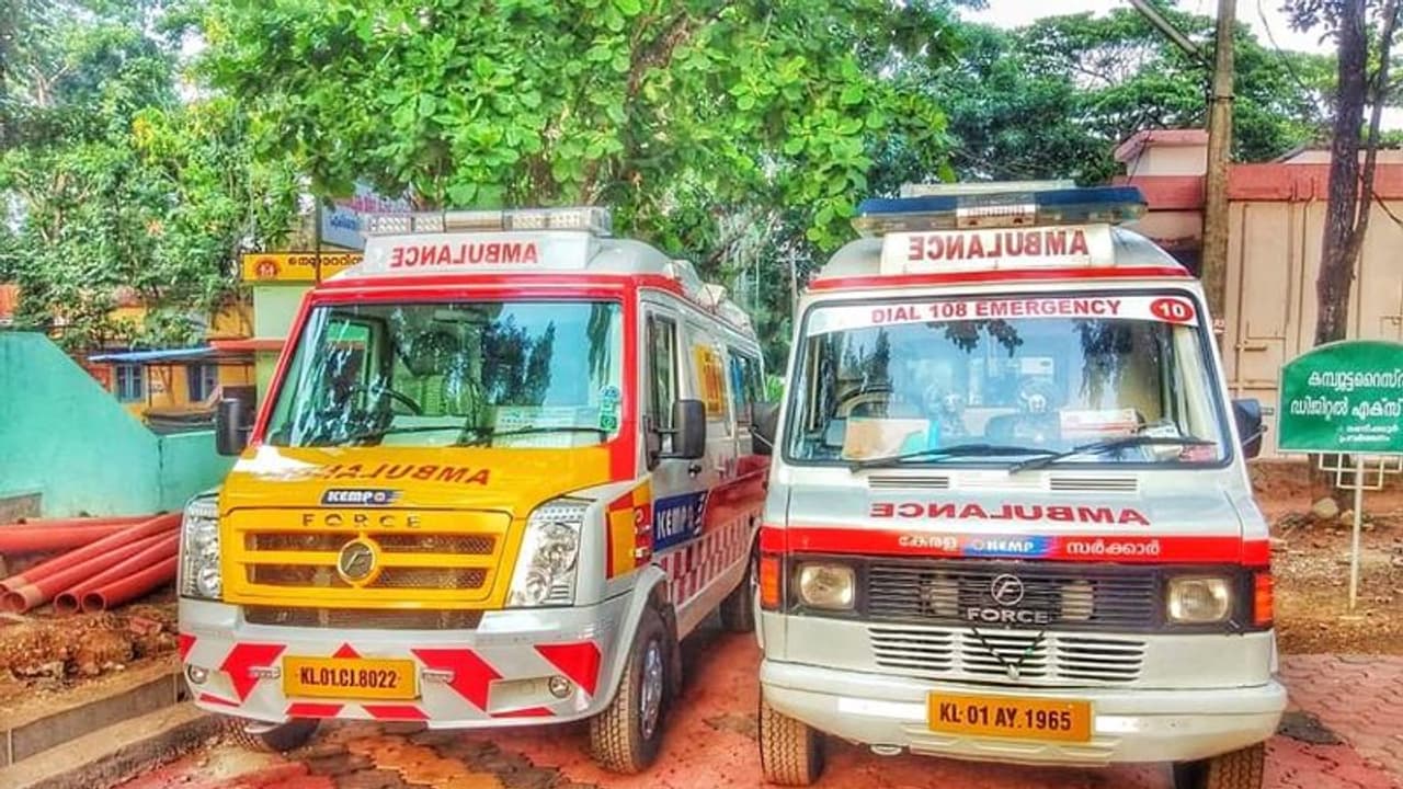 കൊവിഡ് 19; മലപ്പുറത്തെ 108 ആംബുലൻസുകൾക്ക് ഇന്ധനം സൗജന്യം, സഹായവുമായി റിലയൻസ് കൊവിഡ് 19; മലപ്പുറത്തെ 108 ആംബുലൻസുകൾക്ക് ഇന്ധനം സൗജന്യം, സഹായവുമായി റിലയൻസ്