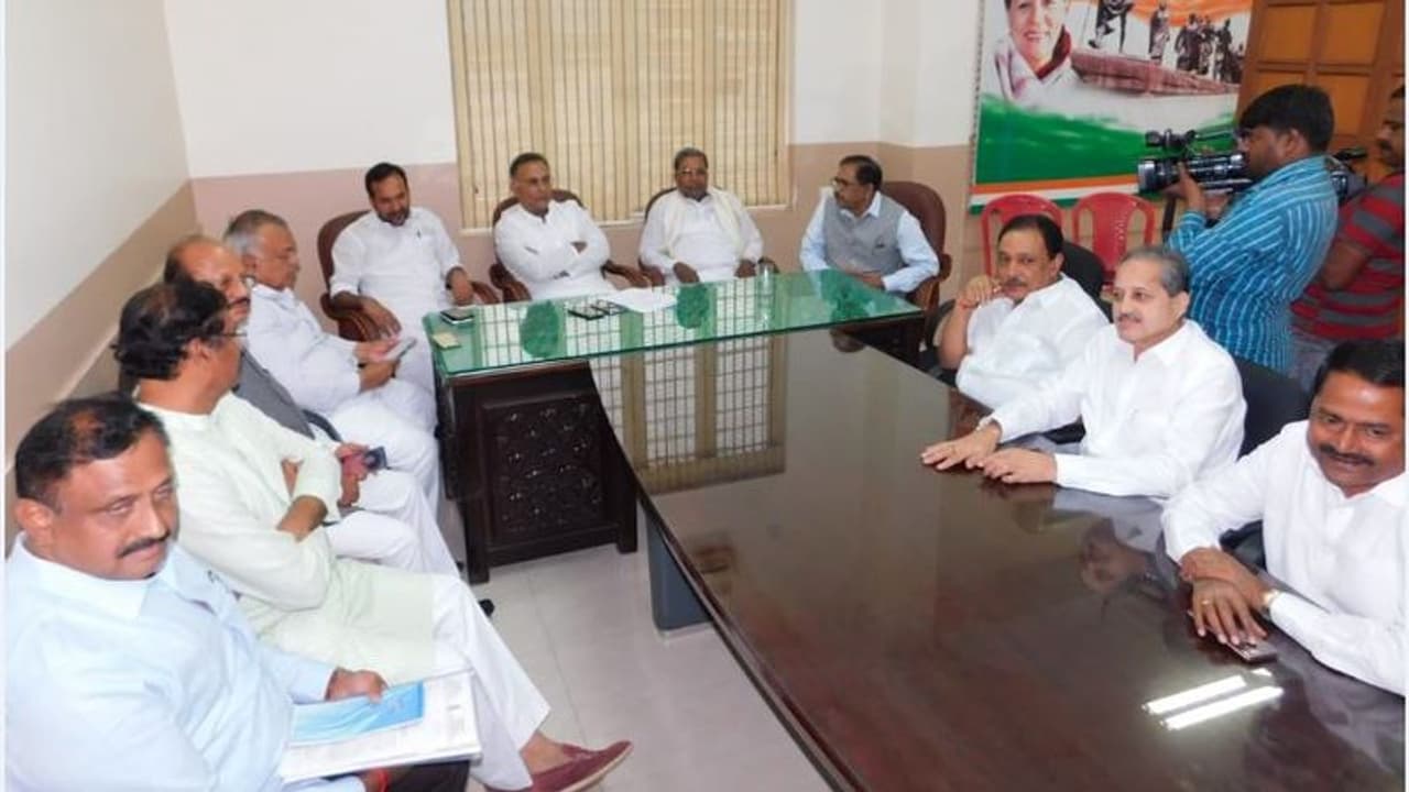 ಕಾಂಗ್ರೆಸ್ ಸಂಭಾವ್ಯ ಅಭ್ಯರ್ಥಿ ಪಟ್ಟಿ ಶುಕ್ರವಾರ ಫೈನಲ್ ಕಾಂಗ್ರೆಸ್ ಸಂಭಾವ್ಯ ಅಭ್ಯರ್ಥಿ ಪಟ್ಟಿ ಶುಕ್ರವಾರ ಫೈನಲ್