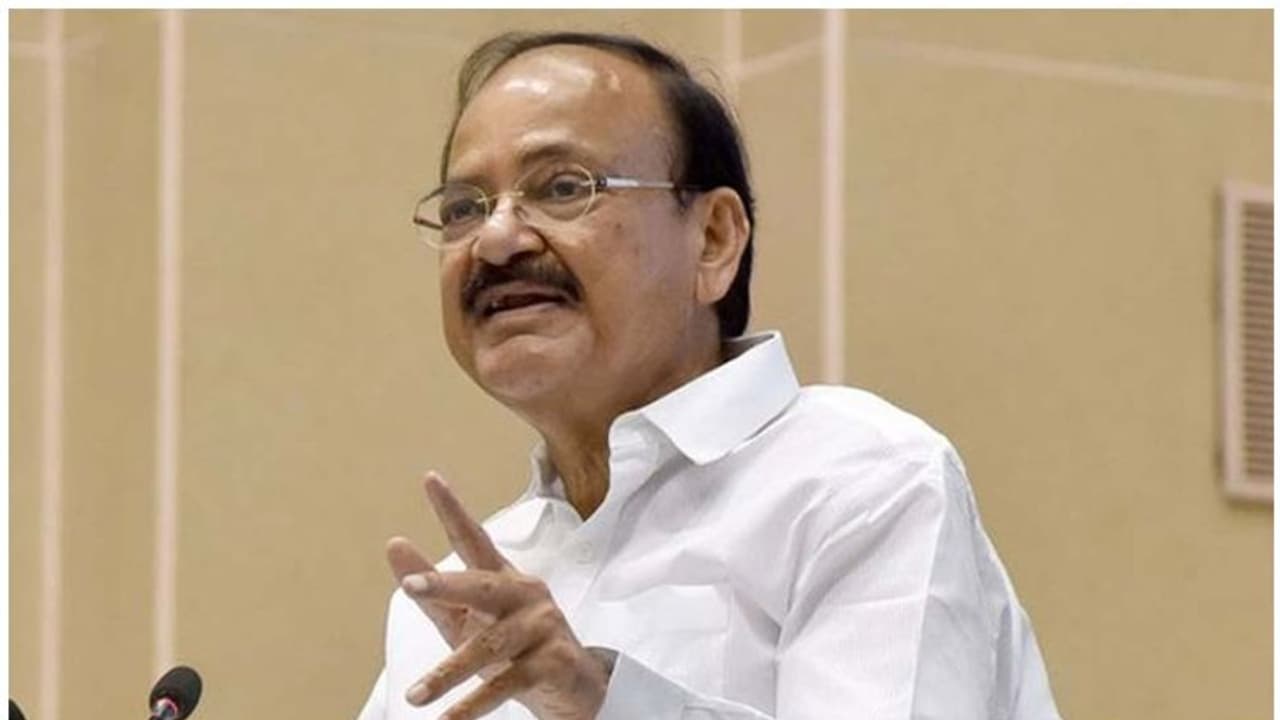 തൽക്ഷണം ലഭിക്കില്ലായിരിക്കാം എന്നാൽ അനന്തമായി നീളരുത്; കേസുകളിൽ നീതി വൈകുന്നതിൽ ആശങ്ക രേഖപ്പെടുത്തി ഉപരാഷ്ട്രപതി തൽക്ഷണം ലഭിക്കില്ലായിരിക്കാം എന്നാൽ അനന്തമായി നീളരുത്; കേസുകളിൽ നീതി വൈകുന്നതിൽ ആശങ്ക രേഖപ്പെടുത്തി ഉപരാഷ്ട്രപതി