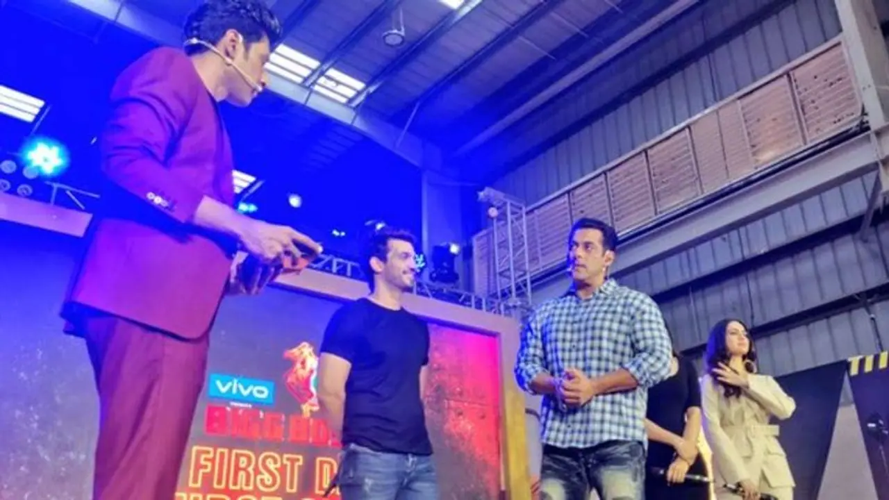 Bigg Boss 13: Salman Khan tells photographer to 'ban’ him, indulges in fight (Video)