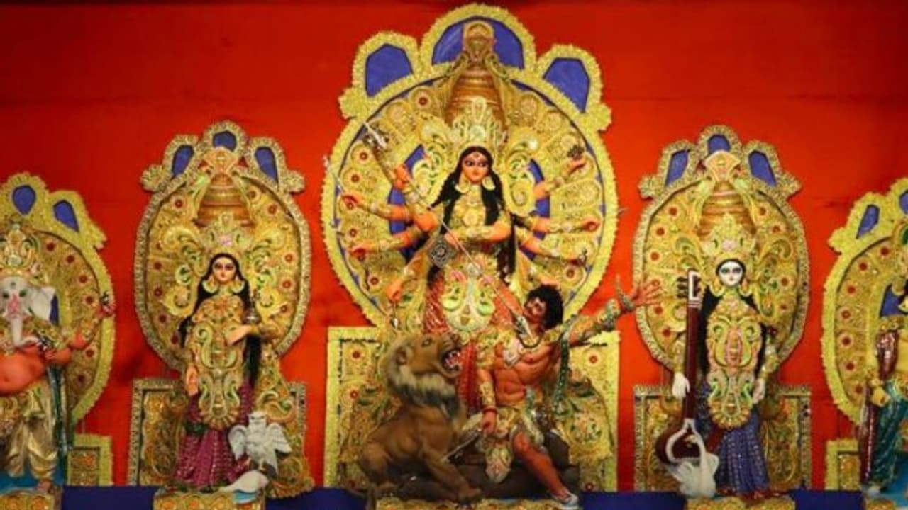 দুর্গোৎসবে পরিবেশকে প্লাস্টিকবিহীন করার অঙ্গীকার নিয়েছে ডায়মন্ড পার্ক সর্বজনীন দুর্গোৎসবে পরিবেশকে প্লাস্টিকবিহীন করার অঙ্গীকার নিয়েছে ডায়মন্ড পার্ক সর্বজনীন