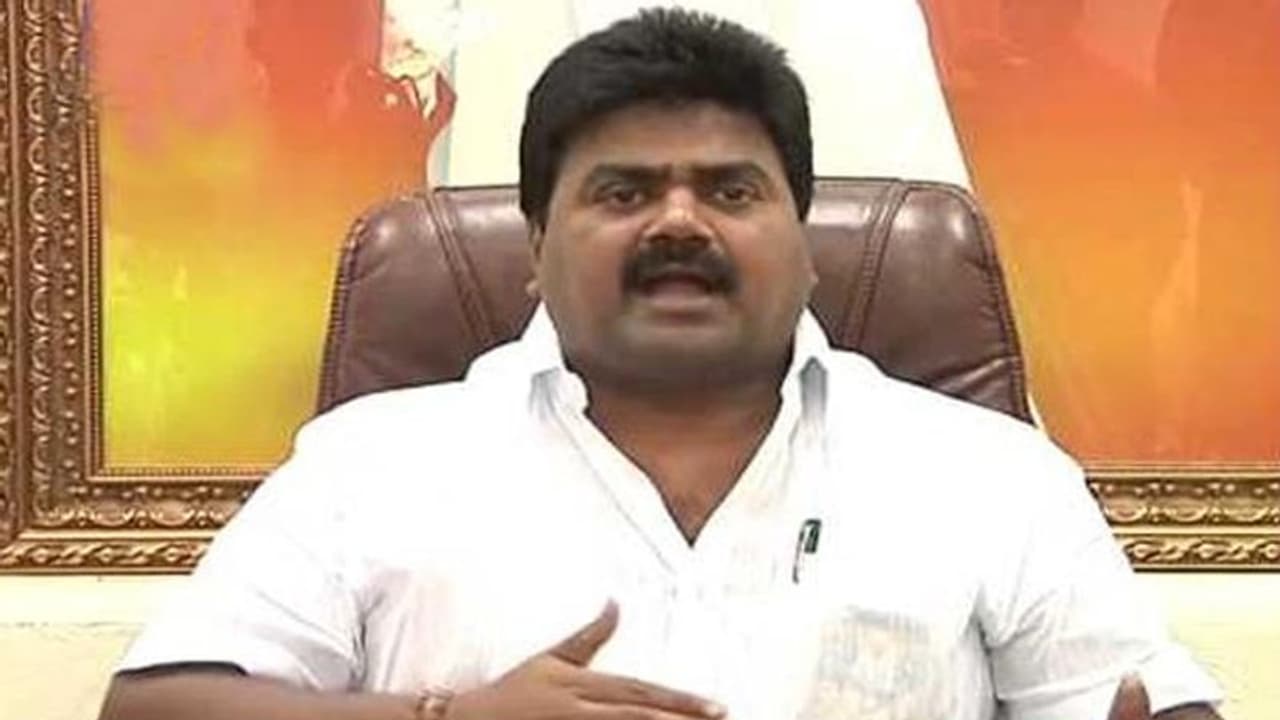 టీడీపీ నేత కూన రవికుమార్‌కు ఊరట: ముందస్తు బెయిల్ ఇచ్చిన హైకోర్టు