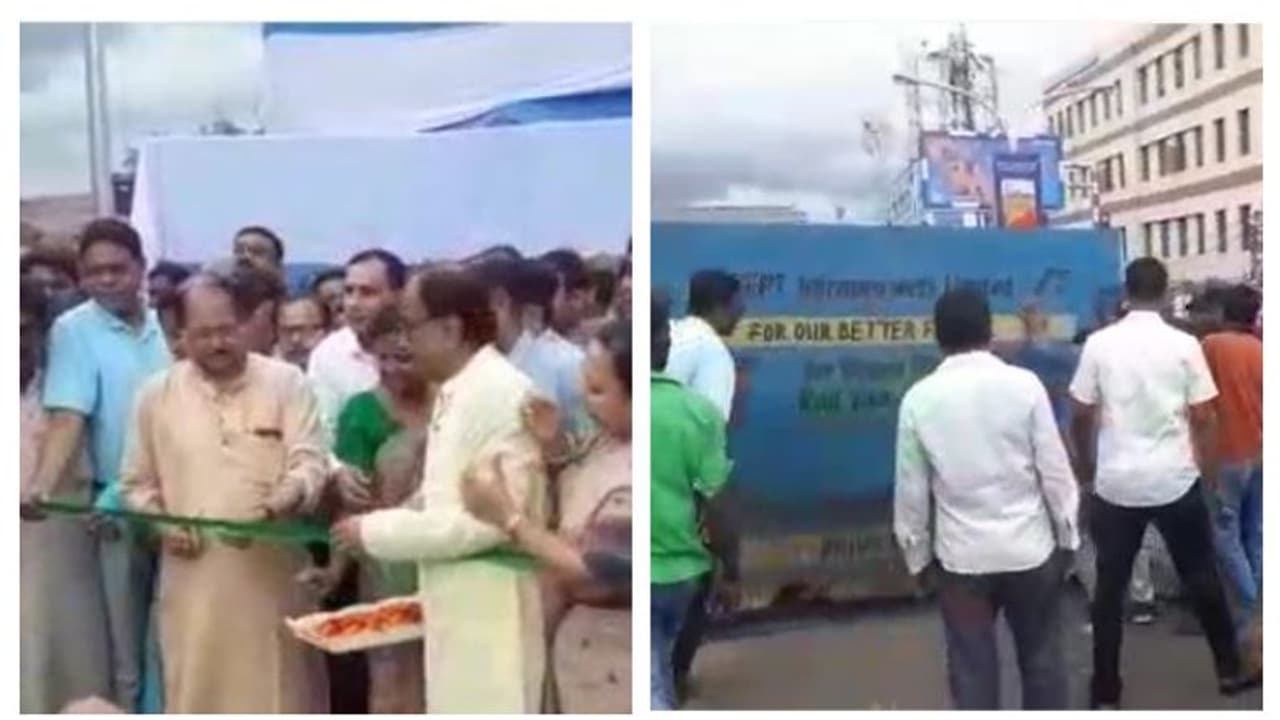 রেলের ব্যারিকেড সরিয়ে দিয়ে সেতুর উদ্বোধন সুব্রতর, এবার পালা রেলমন্ত্রীর রেলের ব্যারিকেড সরিয়ে দিয়ে সেতুর উদ্বোধন সুব্রতর, এবার পালা রেলমন্ত্রীর