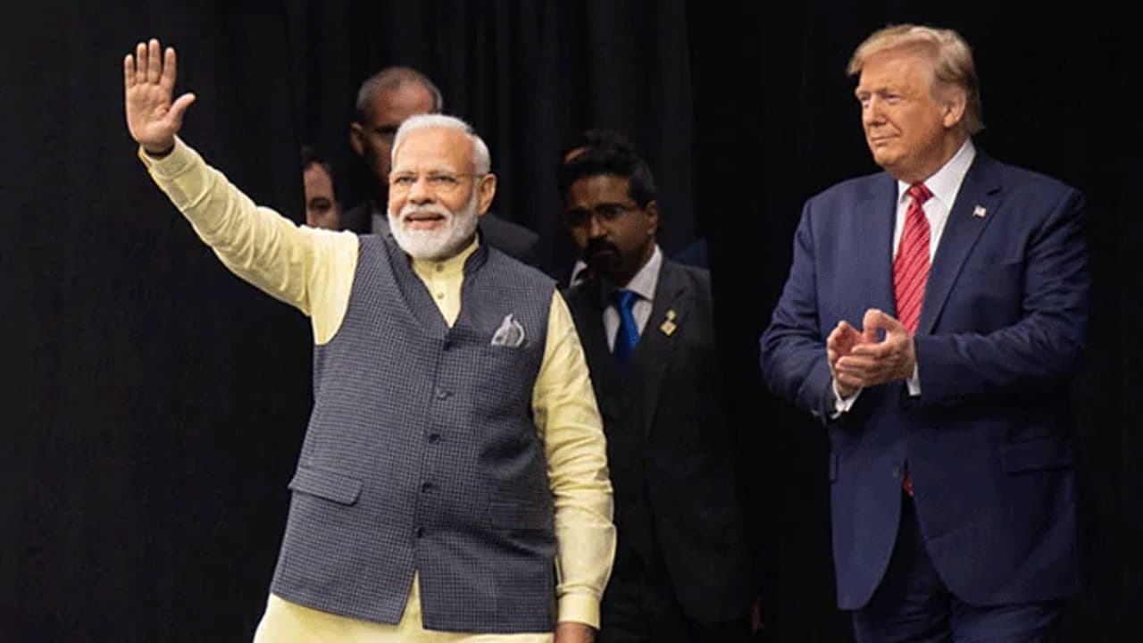 इस राज्य के CM ने कहा मोदी ने ह्यूस्टन में उड़ा दीं धज्जियां, 70 साल में ऐसा पहली बार हुआ... इस राज्य के CM ने कहा मोदी ने ह्यूस्टन में उड़ा दीं धज्जियां, 70 साल में ऐसा पहली बार हुआ...