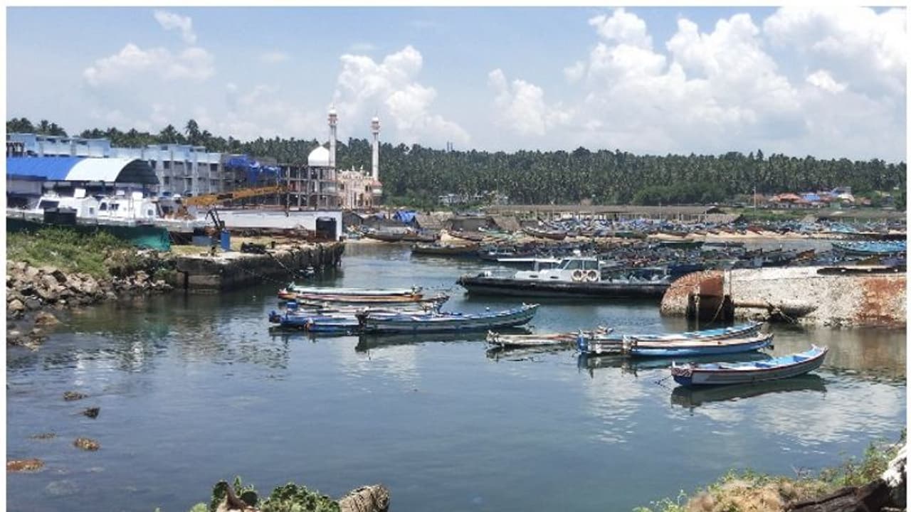 బెంగాల్‌‌లో మునిగిన బోటు: 35 మంది గల్లంతు