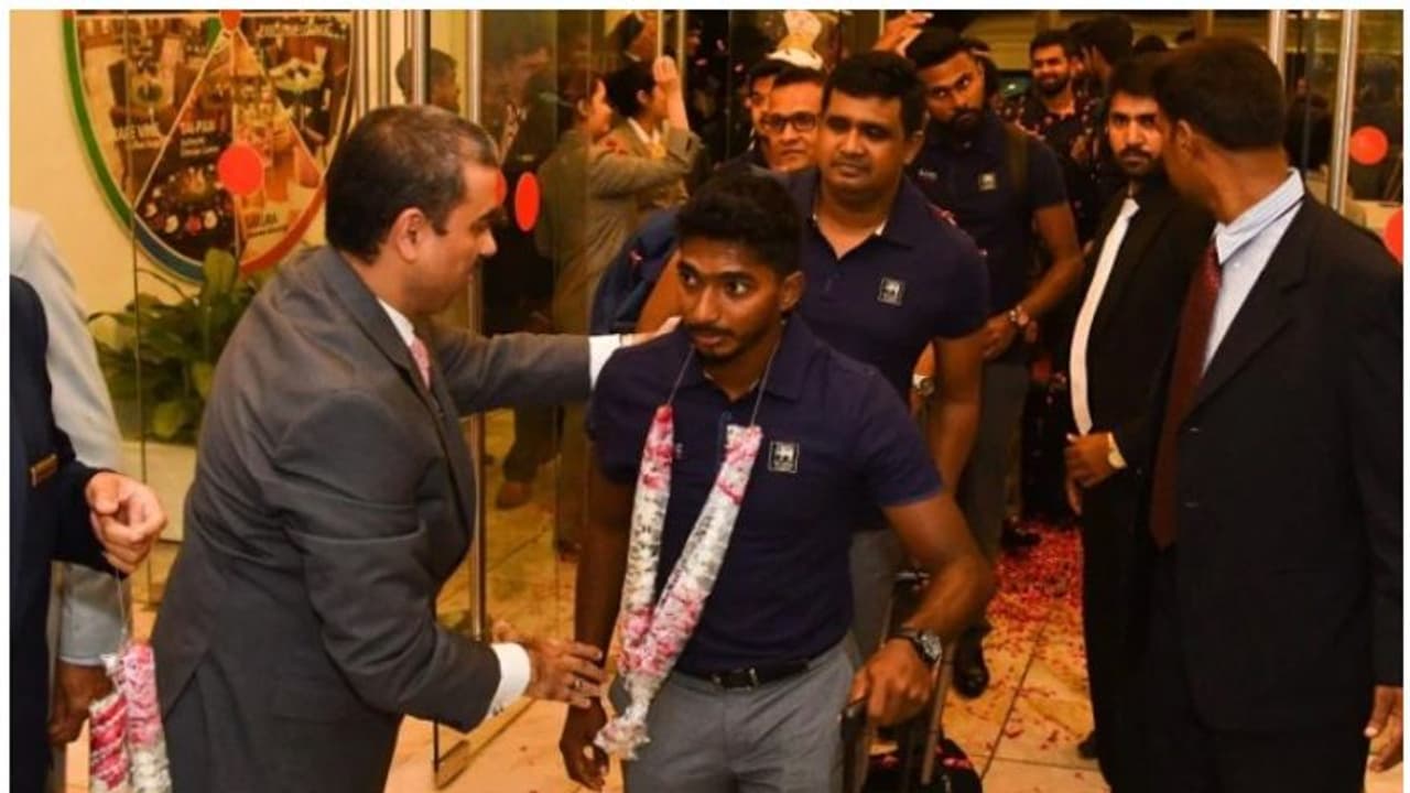 ശ്രിലങ്കന് ക്രിക്കറ്റ് ടീമെത്തി; പ്രസിഡന്ഷ്യല് ലെവല് സുരക്ഷയൊരുക്കി പാകിസ്ഥാന് ശ്രിലങ്കന് ക്രിക്കറ്റ് ടീമെത്തി; പ്രസിഡന്ഷ്യല് ലെവല് സുരക്ഷയൊരുക്കി പാകിസ്ഥാന്