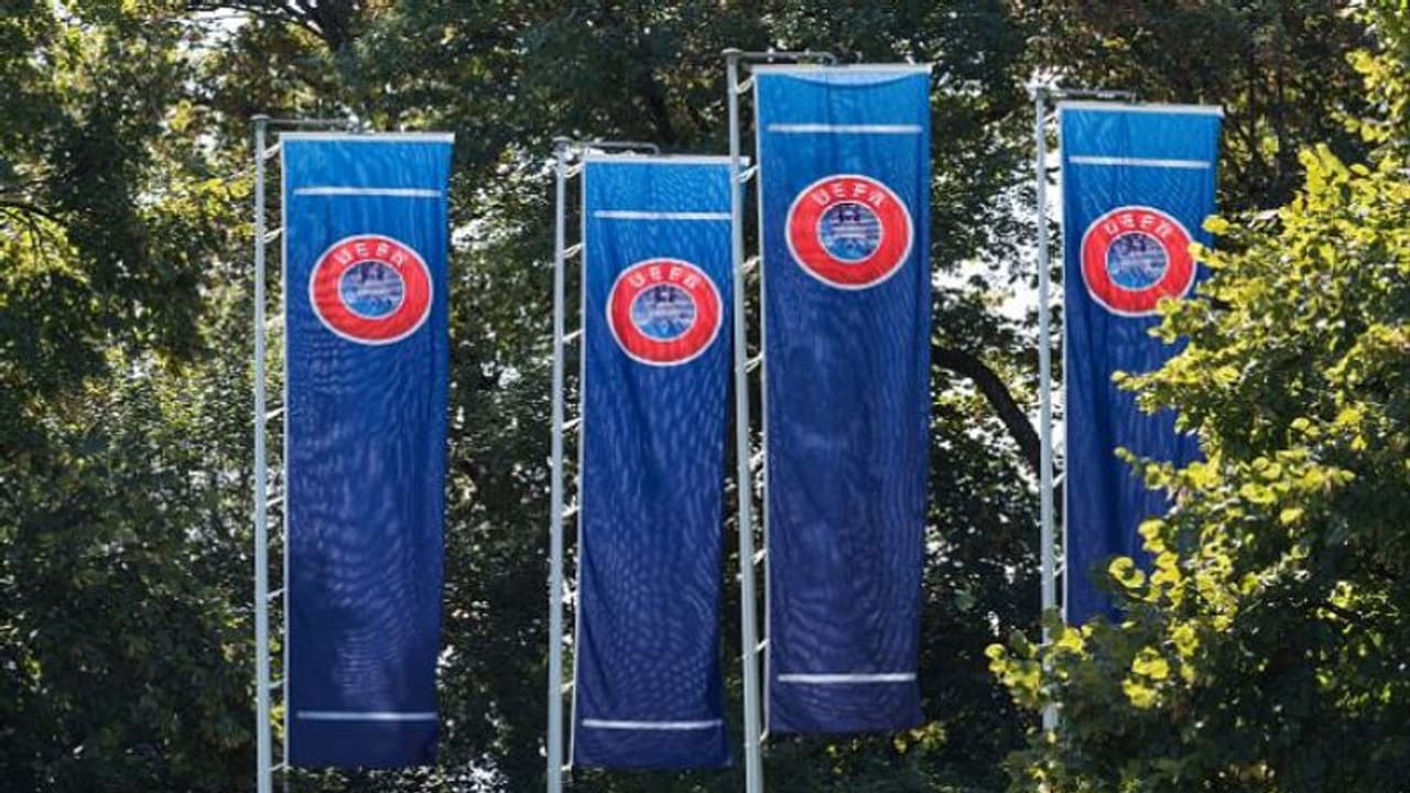 যে দেশে মহিলাদের মাঠে ঢুকতে দেওয়া হয় না, সেই দেশে ইউরোপের দল খেলতে যাবে না, সিদ্ধান্ত উয়েফার বৈঠকে