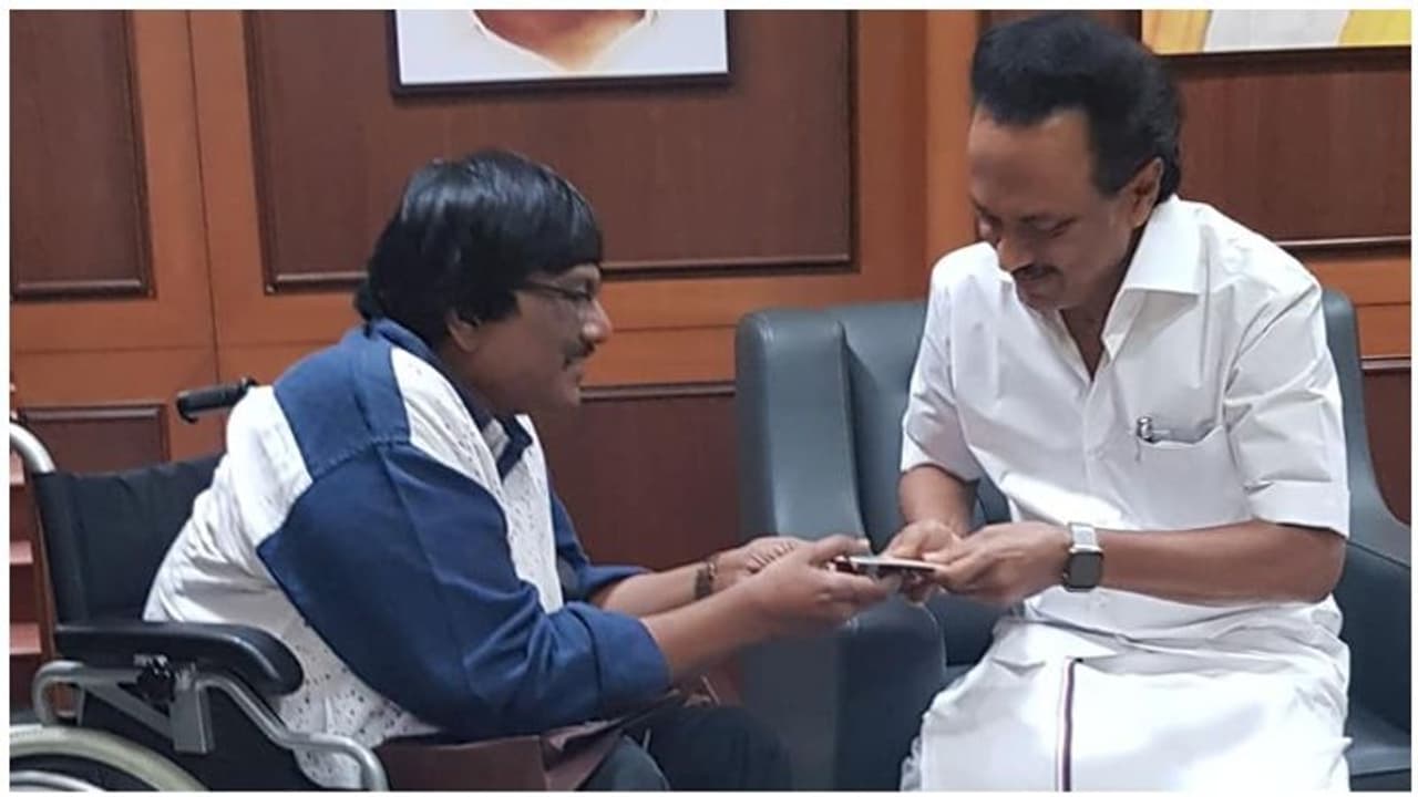 திமுக எழுத்தாளர் மனுஷ்யபுத்திரனுக்கு கொரோனா..! மருத்துவமனைக்கு சென்றும் அடங்காத அரசியல்