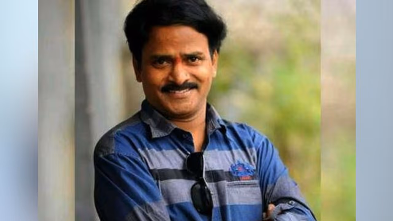 साउथ के इस कॉमेडियन का निधन, महेश बाबू समेत कई स्टार्स के साथ कर चुका है काम साउथ के इस कॉमेडियन का निधन, महेश बाबू समेत कई स्टार्स के साथ कर चुका है काम