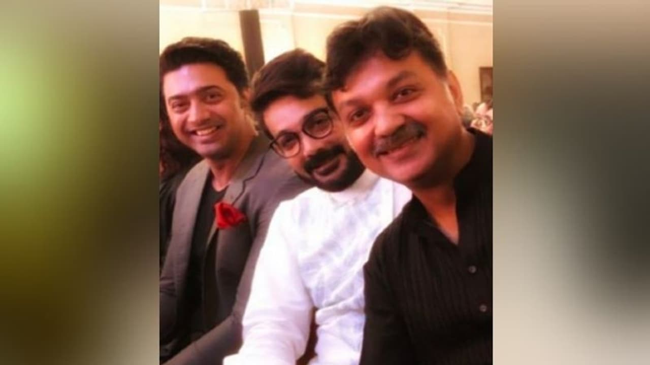 ওয়ার এর দাপটে পুজোয় হল পাচ্ছে না বাংলা ছবি, সোশ্যাল মিডিয়ায় সরব দেব সৃজিত ওয়ার এর দাপটে পুজোয় হল পাচ্ছে না বাংলা ছবি, সোশ্যাল মিডিয়ায় সরব দেব সৃজিত