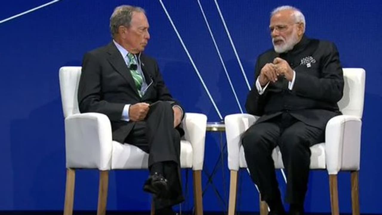 न्यूयॉर्क में ब्लूमबर्ग बिजनेस फोरम में मोदी ने कहा, आपकी तकनीक और हमारी प्रतिभा दुनिया बदल सकती है न्यूयॉर्क में ब्लूमबर्ग बिजनेस फोरम में मोदी ने कहा, आपकी तकनीक और हमारी प्रतिभा दुनिया बदल सकती है