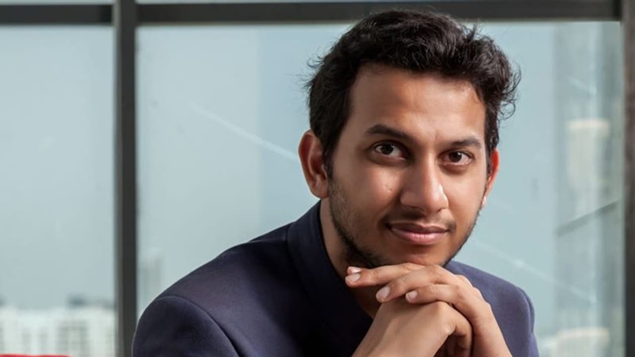 सिम कार्ड बेचे, हाउसकीपिंग से लेकर अकाउंटेंट तक का काम किया, आज बने देश के सबसे कम उम्र में अमीर सिम कार्ड बेचे, हाउसकीपिंग से लेकर अकाउंटेंट तक का काम किया, आज बने देश के सबसे कम उम्र में अमीर