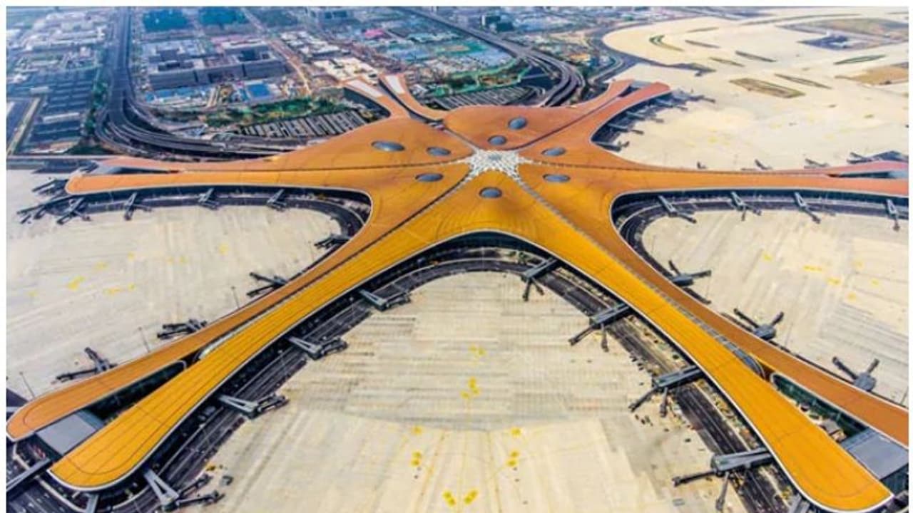 കമ്മ്യൂണിസ്റ്റ് ഭരണത്തിന്റെ 70ാം വാര്ഷികത്തില് 'ചൈനയുടെ സ്വപ്ന' സാക്ഷാത്കാരം; സ്റ്റാര് ഫിഷ് വിമാനത്താവളം തുറന്നു കമ്മ്യൂണിസ്റ്റ് ഭരണത്തിന്റെ 70ാം വാര്ഷികത്തില് 'ചൈനയുടെ സ്വപ്ന' സാക്ഷാത്കാരം; സ്റ്റാര് ഫിഷ് വിമാനത്താവളം തുറന്നു