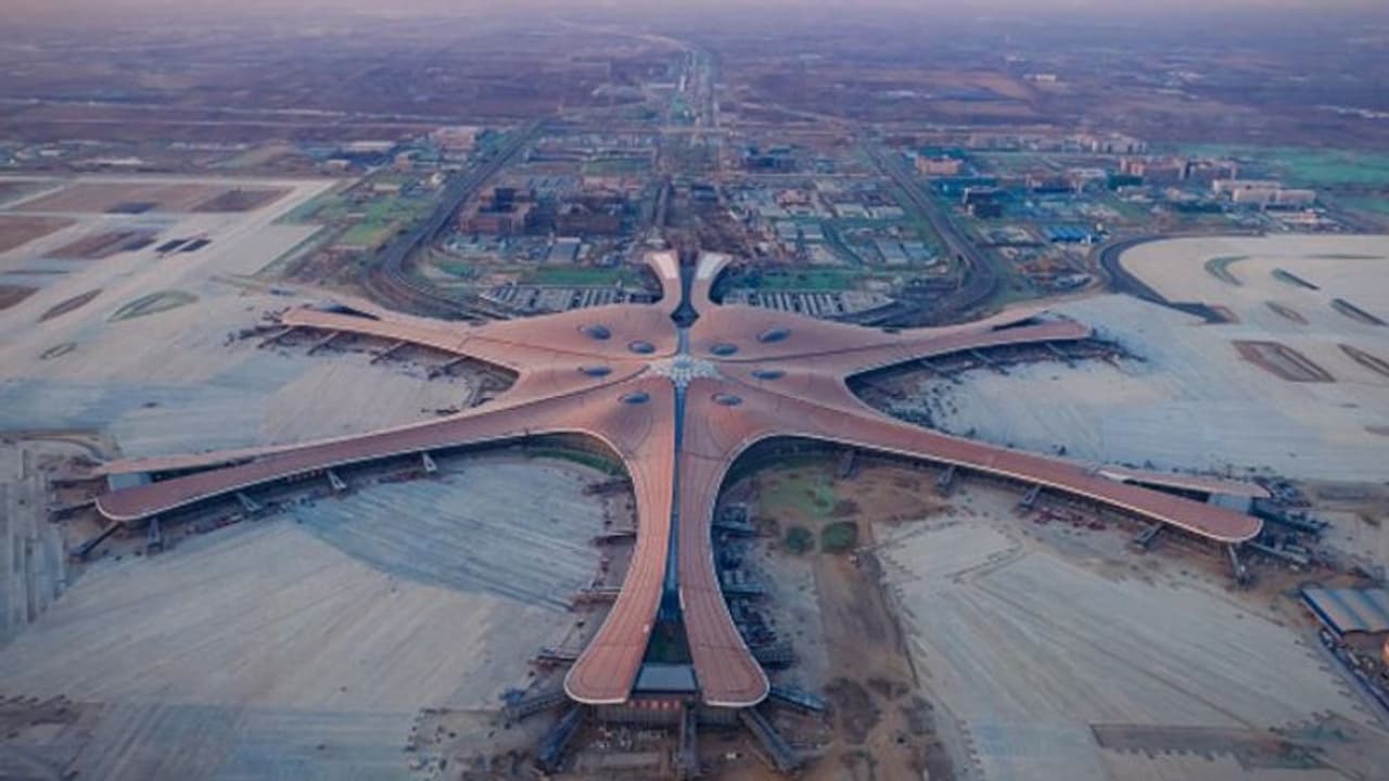 ঢুকে যাবে ৯৮ টি ফুটবল মাঠ, বিমান চলাচল শুরু হল 'স্টারফিশ' বন্দরে ঢুকে যাবে ৯৮ টি ফুটবল মাঠ, বিমান চলাচল শুরু হল 'স্টারফিশ' বন্দরে