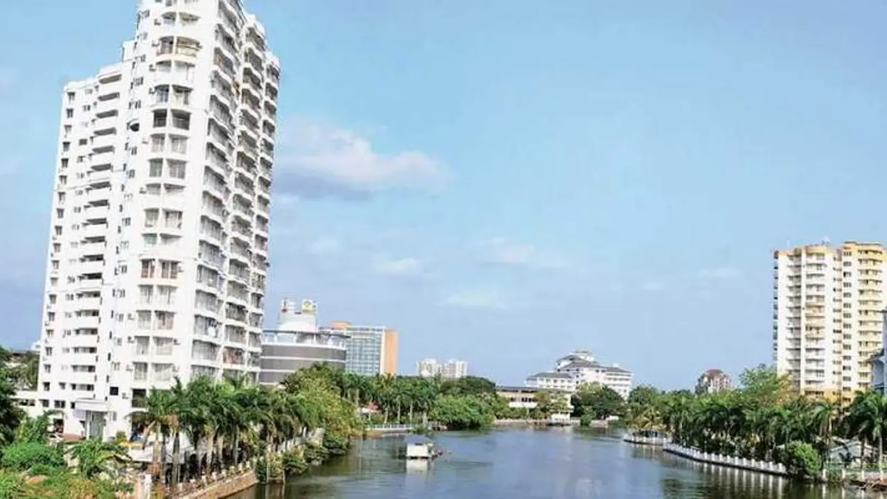 മരട്: വിജിലന്‍സ് കേസ് തടസമായി; ഗോൾഡൻ കായലോരം ഉടമകൾക്കെതിരെ ക്രൈംബ്രാഞ്ചിന് കേസെടുക്കാനായില്ല