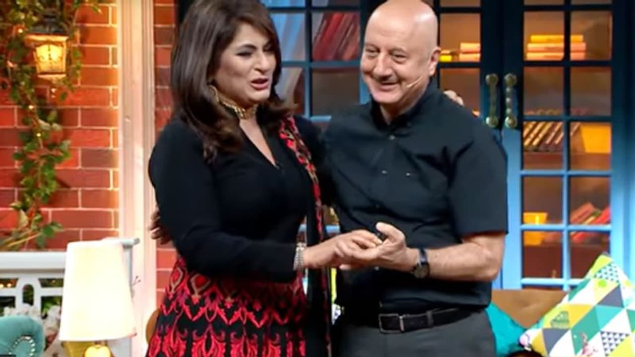 जब अर्चना सिंह ने अनुपम खेर को KISS करने से कर दिया था मना, वीडियो में देखें क्या था पूरा किस्सा