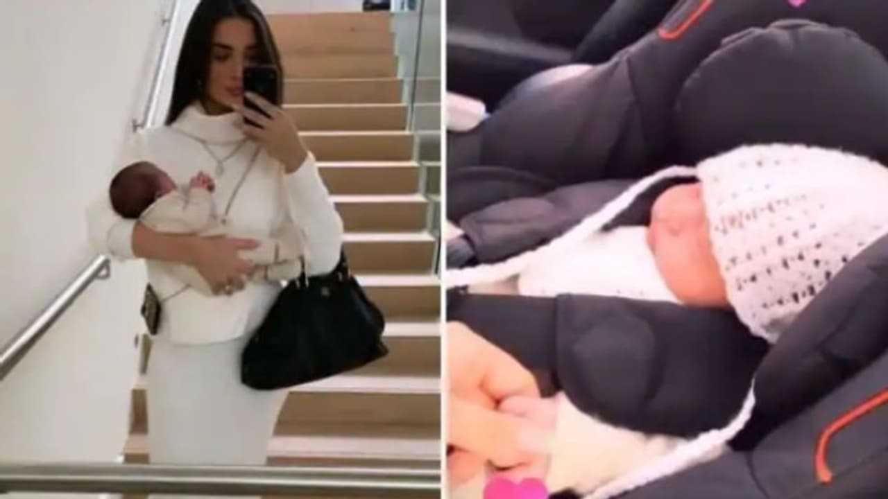 വെള്ള വസ്ത്രത്തില് തിളങ്ങി അമ്മയും മകനും; രണ്ടുദിവസം പ്രായമായ കുഞ്ഞുമായി എമിയുടെ ആദ്യ ഔട്ടിങ് വെള്ള വസ്ത്രത്തില് തിളങ്ങി അമ്മയും മകനും; രണ്ടുദിവസം പ്രായമായ കുഞ്ഞുമായി എമിയുടെ ആദ്യ ഔട്ടിങ്