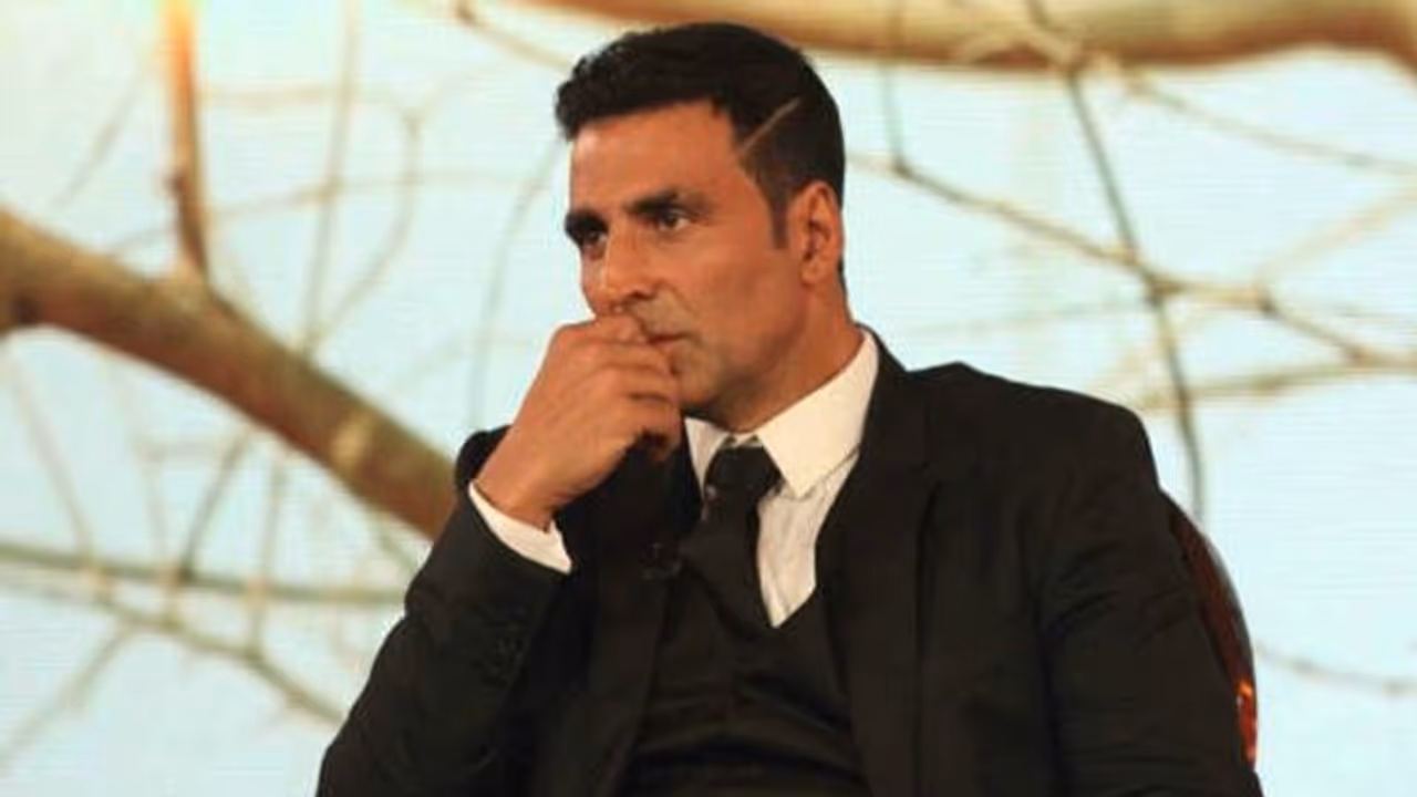 इस फिल्म को लेकर चंबल के खूंखार डाकू ने दी अक्षय को धमकी, बोला, मूवी के तथ्य गलत हुए तो... इस फिल्म को लेकर चंबल के खूंखार डाकू ने दी अक्षय को धमकी, बोला, मूवी के तथ्य गलत हुए तो...