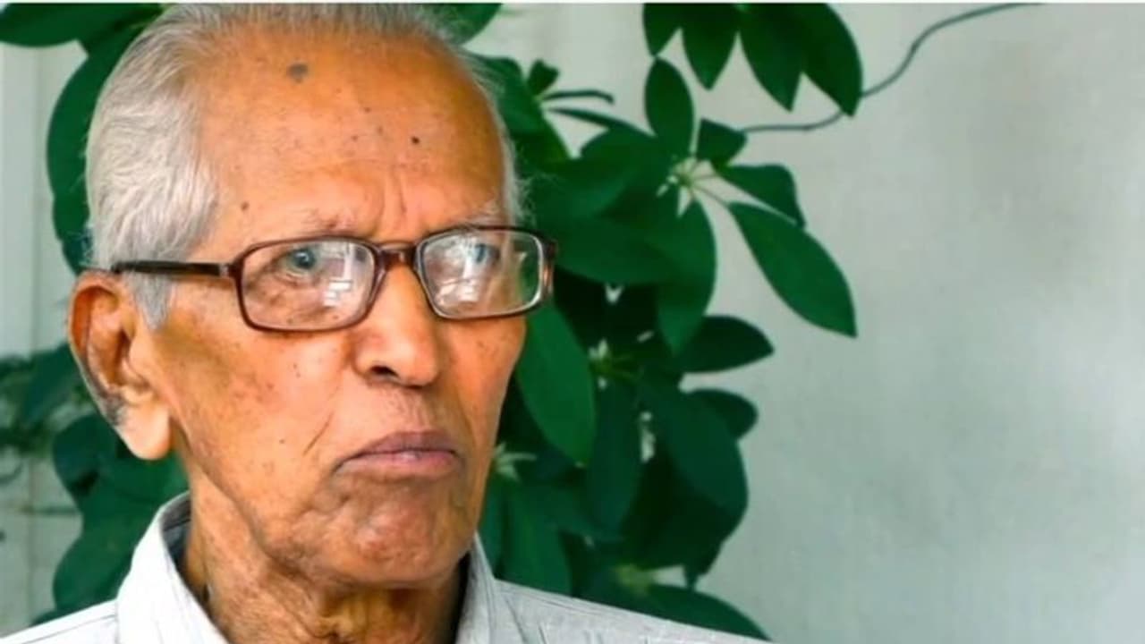 പുതുശ്ശേരിക്ക് വയലാര് പുരസ്കാരം നല്കാന് സമ്മര്ദ്ദം; സമിതി അധ്യക്ഷ സ്ഥാനം എംകെ സാനു രാജിവച്ചു പുതുശ്ശേരിക്ക് വയലാര് പുരസ്കാരം നല്കാന് സമ്മര്ദ്ദം; സമിതി അധ്യക്ഷ സ്ഥാനം എംകെ സാനു രാജിവച്ചു