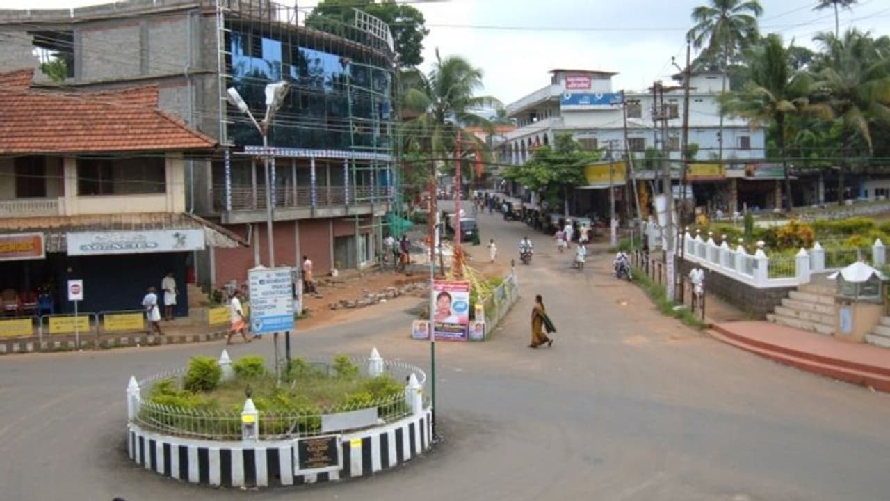 ആരെ തുണയ്ക്കും, ആരെ കൈ വെടിയും ? പാലാ പോരില് നിര്ണായകമായി രാമപുരം പഞ്ചായത്ത് ആരെ തുണയ്ക്കും, ആരെ കൈ വെടിയും ? പാലാ പോരില് നിര്ണായകമായി രാമപുരം പഞ്ചായത്ത്