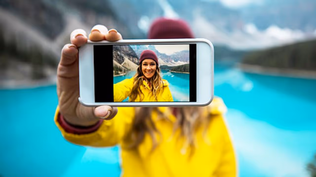 World Tourism Day: Here's why you should try digital detox while traveling