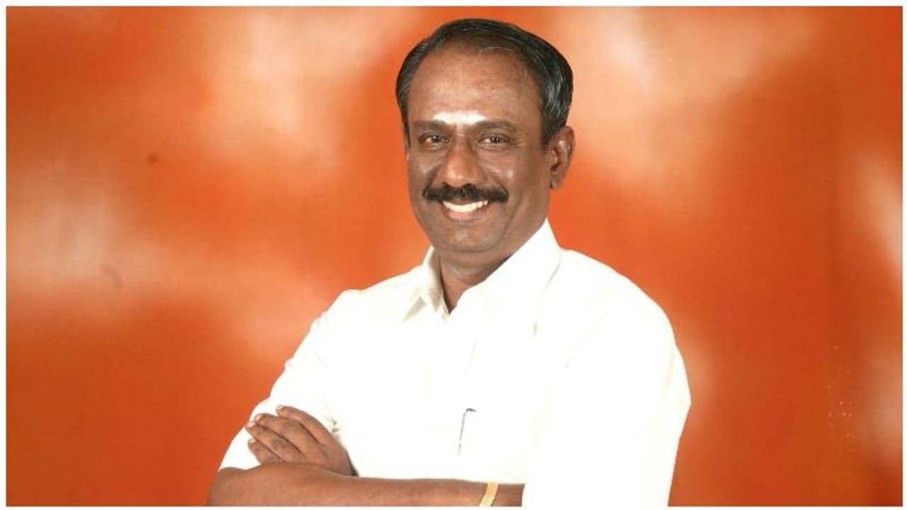 மோடி குறித்த சர்ச்சைப் பேச்சு... கைது செய்யப்படுகிறார் நெல்லைகண்ணன்..? மோடி குறித்த சர்ச்சைப் பேச்சு... கைது செய்யப்படுகிறார் நெல்லைகண்ணன்..?