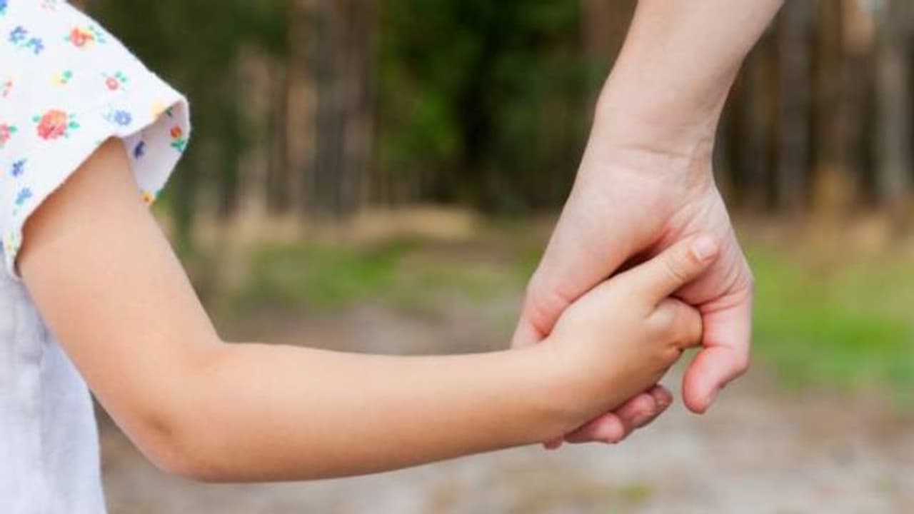 പതിനാല് വര്ഷങ്ങള്ക്ക് ശേഷം മകളുടെ ആ പാവക്കുട്ടിയെ കണ്ടെത്തി; രൂപം കണ്ട് അത്ഭുതപ്പെട്ട് അമ്മ പതിനാല് വര്ഷങ്ങള്ക്ക് ശേഷം മകളുടെ ആ പാവക്കുട്ടിയെ കണ്ടെത്തി; രൂപം കണ്ട് അത്ഭുതപ്പെട്ട് അമ്മ