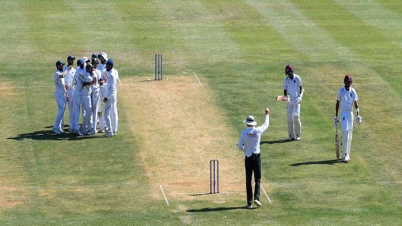 মহিলা হোটেল কর্মীর সঙ্গে খারাপ ব্যবহারে অভিযোগ টিম ইন্ডিয়ার সাপোর্ট স্টাফ, ভুল পরিচয়ে সমস্যা, জানাল বোর্ড মহিলা হোটেল কর্মীর সঙ্গে খারাপ ব্যবহারে অভিযোগ টিম ইন্ডিয়ার সাপোর্ট স্টাফ, ভুল পরিচয়ে সমস্যা, জানাল বোর্ড