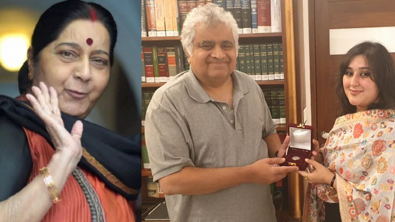 ಸಾಳ್ವೆಗೆ 1 ರೂ. ಸಂಭಾವನೆ ಹಸ್ತಾಂತರ: ಸುಷ್ಮಾ ಕೊನೆ ಆಸೆ ಪೂರೈಸಿದ ಪುತ್ರಿ! ಸಾಳ್ವೆಗೆ 1 ರೂ. ಸಂಭಾವನೆ ಹಸ್ತಾಂತರ: ಸುಷ್ಮಾ ಕೊನೆ ಆಸೆ ಪೂರೈಸಿದ ಪುತ್ರಿ!