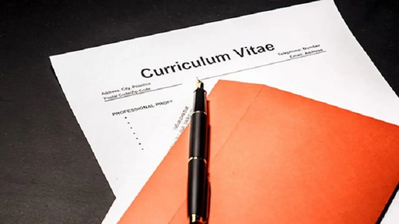 रिज्यूमे बनाते समय इन 8 बातों का रखेंगे ध्यान तो बढ़ेगा इम्प्रेशन रिज्यूमे बनाते समय इन 8 बातों का रखेंगे ध्यान तो बढ़ेगा इम्प्रेशन