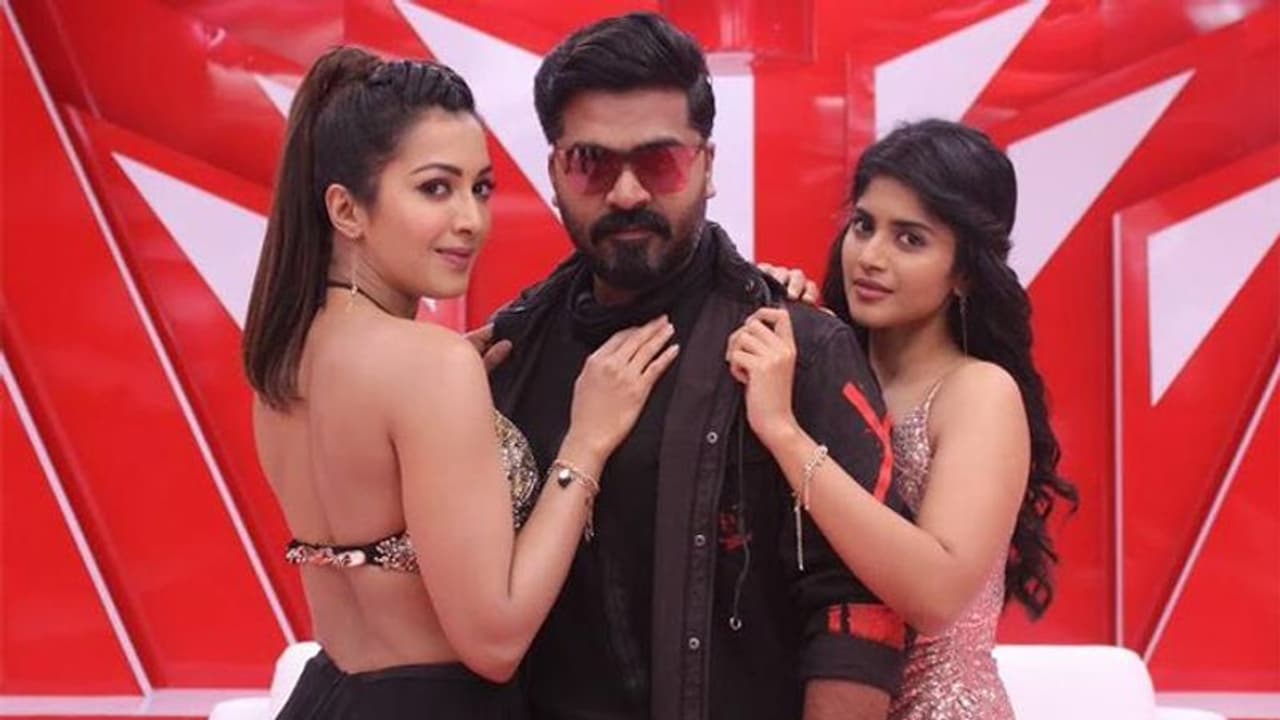 'అత్తారింటికి దారేది' రీమేక్ తో భారీ లాస్.. లబోదిబో మంటున్న నిర్మాతలు! 'అత్తారింటికి దారేది' రీమేక్ తో భారీ లాస్.. లబోదిబో మంటున్న నిర్మాతలు!