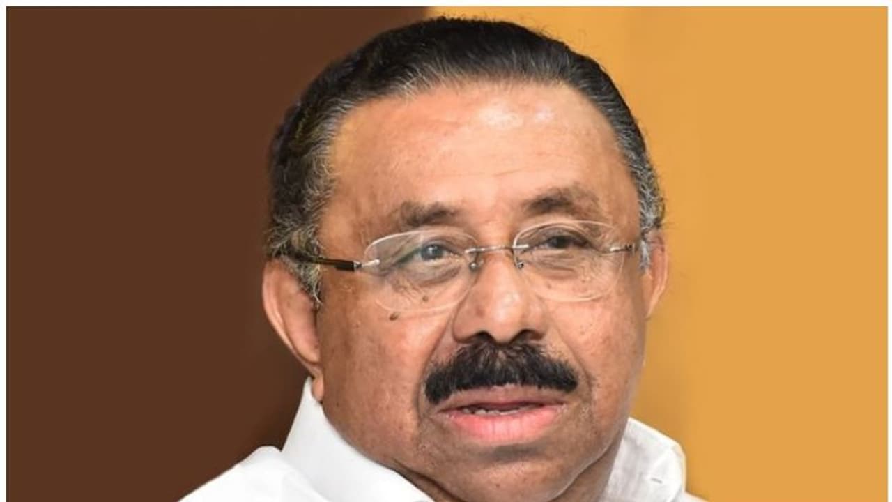 ശബരിമല വിമാനത്താവളത്തിന് ഭൂമി ഏറ്റെടുക്കൽ: മുഖ്യമന്ത്രിയുടെ പ്രഖ്യാപനം തെരഞ്ഞെടുപ്പ് ലക്ഷ്യമിട്ടെന്ന് ഹസൻ