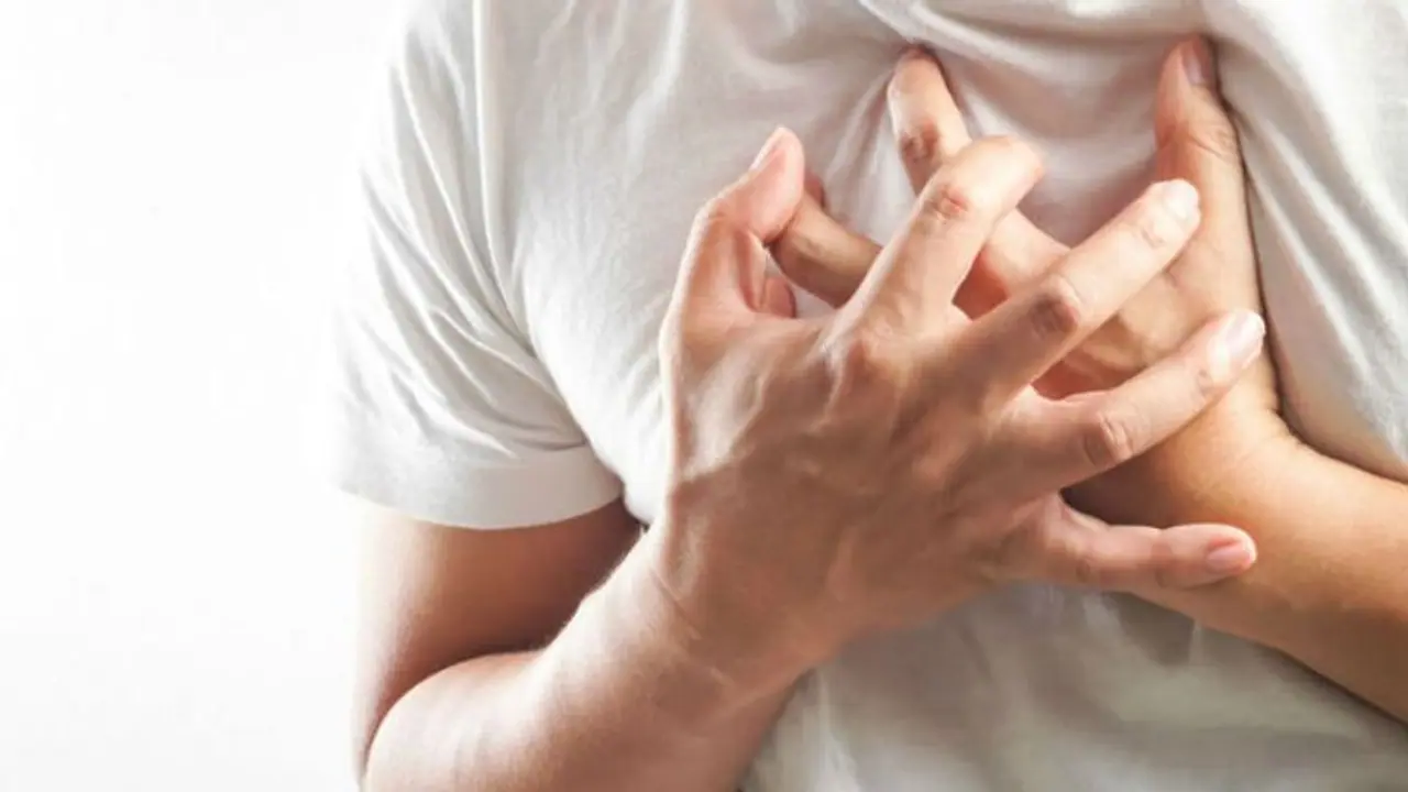 Covid Symptoms : പുതിയ കൊവിഡ് കേസുകളില്‍ കാണുന്ന മൂന്ന് ലക്ഷണങ്ങള്‍; ഹൃദയാഘാത സാധ്യത കൂടുന്നോ? 