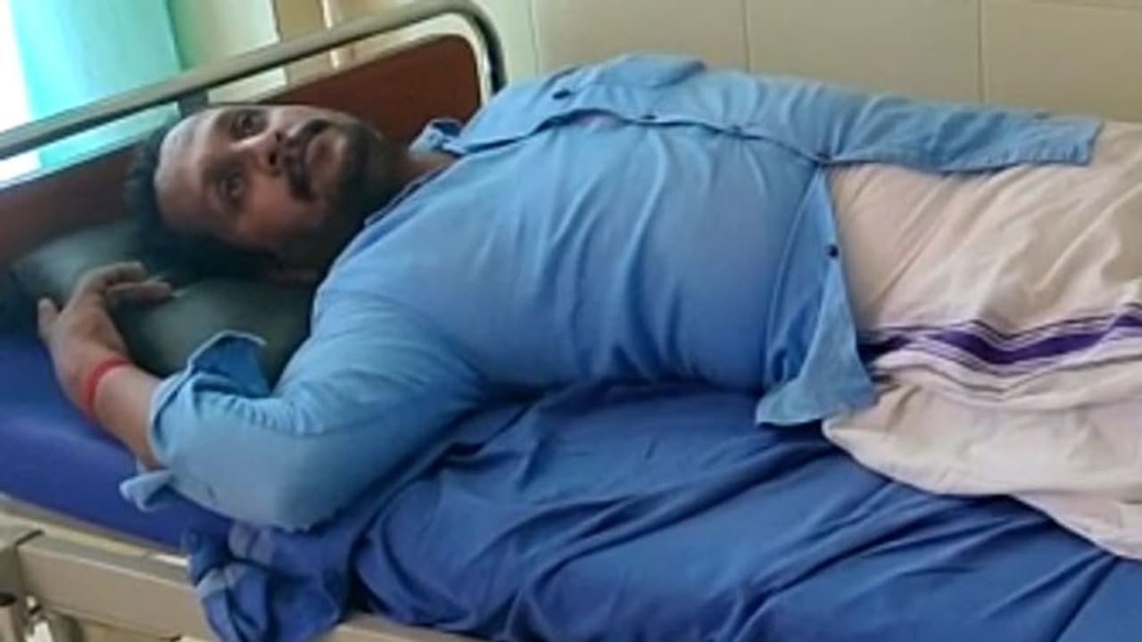 ബോംബെറിഞ്ഞെന്ന് കള്ളപ്പരാതി കൊടുത്തു, കുടുങ്ങി: സിപിഎം ബ്രാഞ്ച് സെക്രട്ടറി അറസ്റ്റില് ബോംബെറിഞ്ഞെന്ന് കള്ളപ്പരാതി കൊടുത്തു, കുടുങ്ങി: സിപിഎം ബ്രാഞ്ച് സെക്രട്ടറി അറസ്റ്റില്