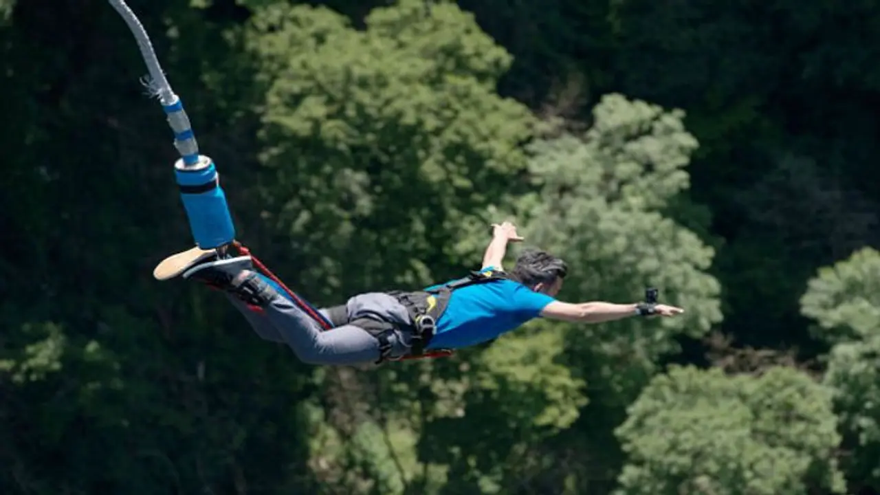 মানালিতে শুরু হতে চলেছে বিশ্বের সর্বোচ্চ বাঞ্জি জাম্পিং, প্রায় ১০,৫০০ ফুট উচ্চতায় মানালিতে শুরু হতে চলেছে বিশ্বের সর্বোচ্চ বাঞ্জি জাম্পিং, প্রায় ১০,৫০০ ফুট উচ্চতায়