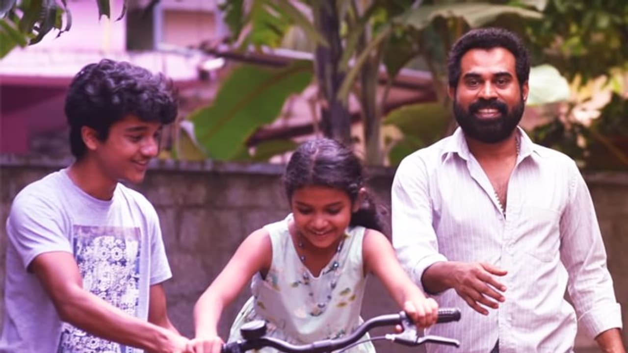 'ചില്ലയിലേ തൂമഞ്ഞിന്'; 'വികൃതി'യിലെ പാട്ടെത്തി 'ചില്ലയിലേ തൂമഞ്ഞിന്'; 'വികൃതി'യിലെ പാട്ടെത്തി