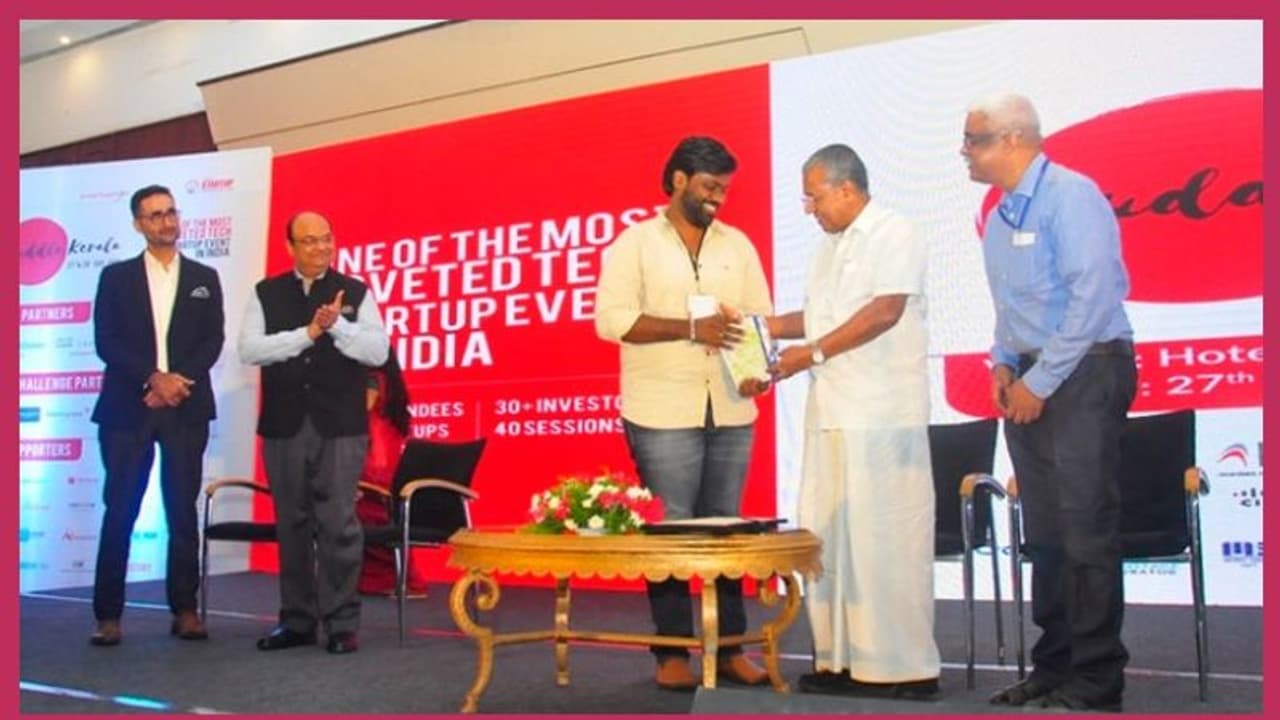 കേരളത്തിലെ സ്റ്റാര്ട്ടപ്പുകള്ക്ക് പുതു ഊര്ജ്ജം നല്കി 'ഹഡില് കേരള' 2019 ന് സമാപനം കേരളത്തിലെ സ്റ്റാര്ട്ടപ്പുകള്ക്ക് പുതു ഊര്ജ്ജം നല്കി 'ഹഡില് കേരള' 2019 ന് സമാപനം