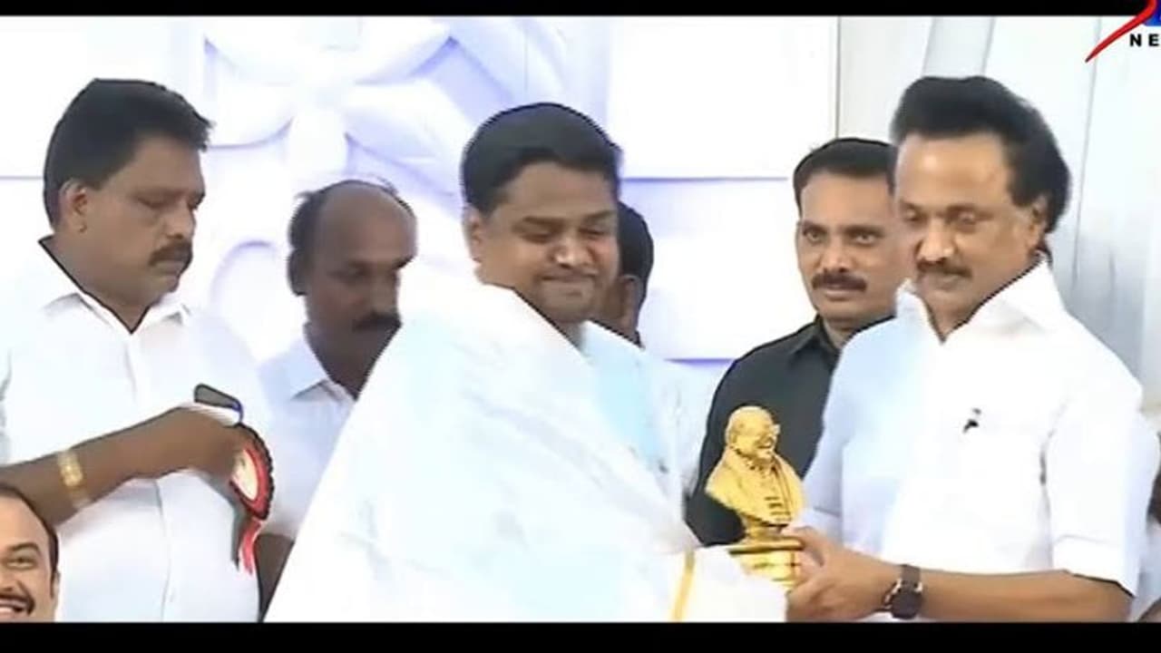 கோழைகளே.. தைரியம் இருந்தால் இளமதியை தனியாக press meet அனுப்புங்க..! வெடித்துக்குமுறும் திமுக எம்.பி..!