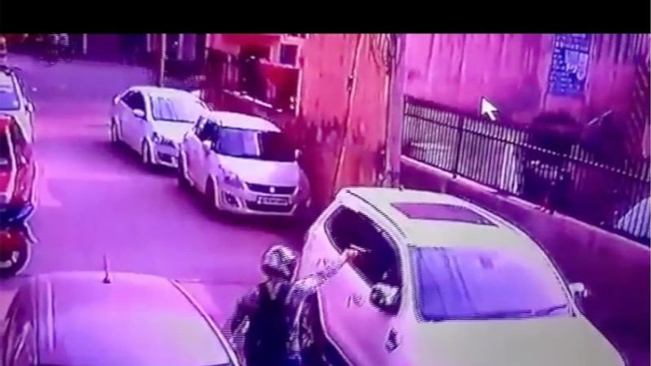 ദില്ലിക്കാരുടെ പേടിസ്വപ്നമായി പിടിച്ചുപറിയും മോഷണവും കൊലപാതകവും ദില്ലിക്കാരുടെ പേടിസ്വപ്നമായി പിടിച്ചുപറിയും മോഷണവും കൊലപാതകവും