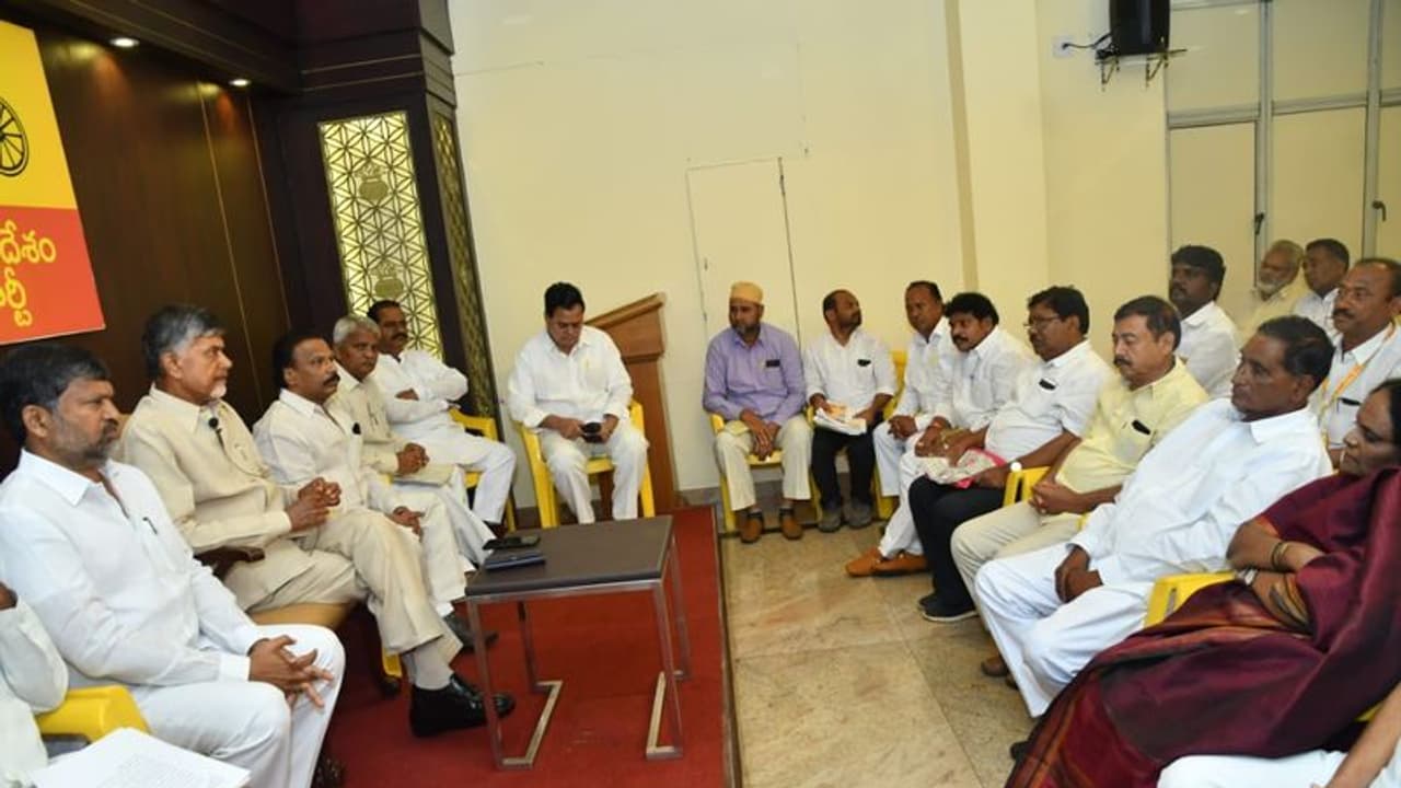 2011 బాన్సువాడ నిర్ణయం: హుజూర్నగర్ ఉప ఎన్నికల్లో పోటీకి టీడీపీ సై 2011 బాన్సువాడ నిర్ణయం: హుజూర్నగర్ ఉప ఎన్నికల్లో పోటీకి టీడీపీ సై