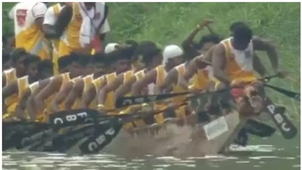 പിറവം വള്ളം കളിയില് നടുഭാഗം ചുണ്ടന് ജേതാവ്; തുടര്ച്ചയായ നാലാം മത്സരത്തിലും ജയം പിറവം വള്ളം കളിയില് നടുഭാഗം ചുണ്ടന് ജേതാവ്; തുടര്ച്ചയായ നാലാം മത്സരത്തിലും ജയം